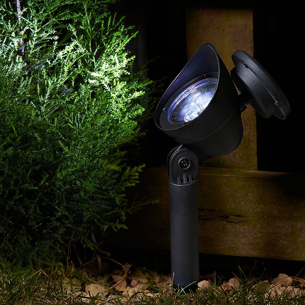 smart solar spotlight