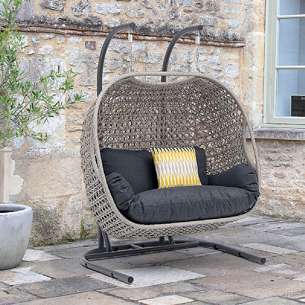 Double hanging cocoon discount chair