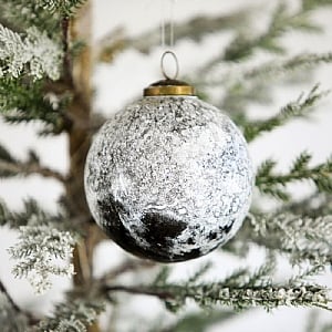 Soda Luster Glass Bauble (10cm)