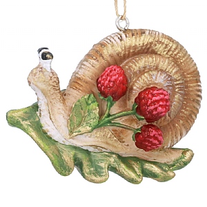 Gisela Graham Snail with Berries Resin Decoration