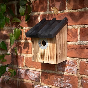 Tom Chambers Crest Nest Box FSC