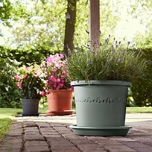 Elho Algarve Cilindro Planter 25cm (Various Colours)